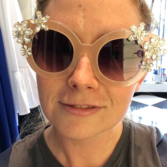 Meet your Posher, Dana - Picture 8 of 9